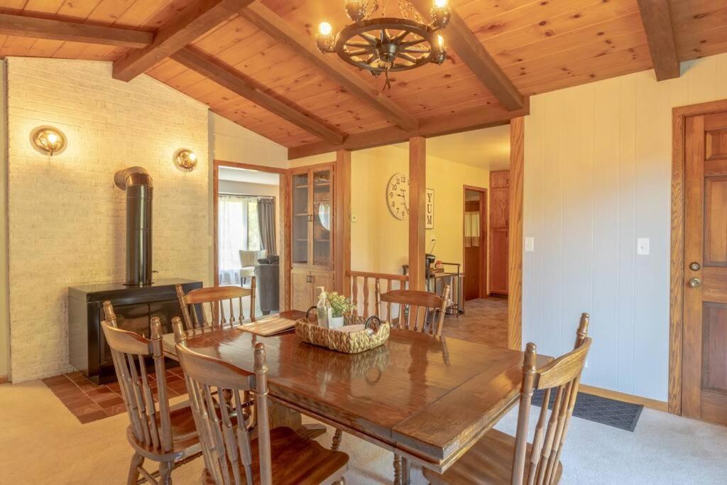 Family Home W/ 2 King, 2 Queen Beds + Game Room Bemidji Buitenkant foto