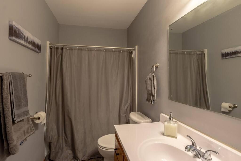 Family Home W/ 2 King, 2 Queen Beds + Game Room Bemidji Buitenkant foto